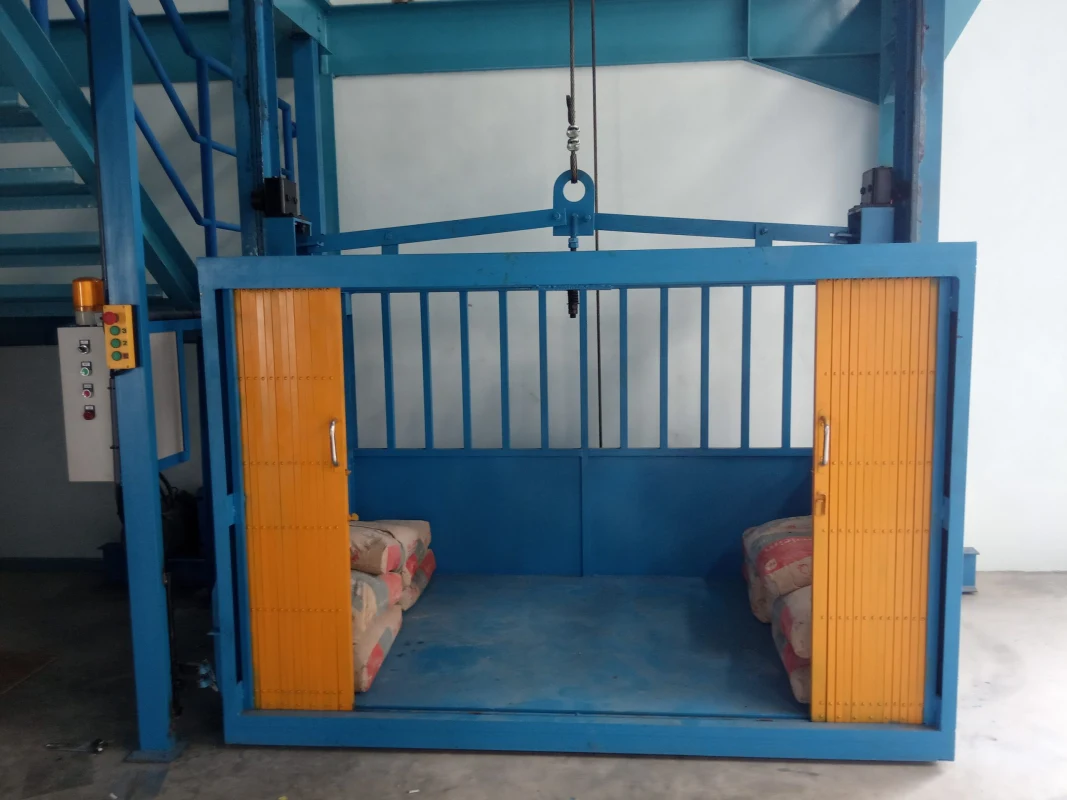 Cargo Elevator / Lift Barang